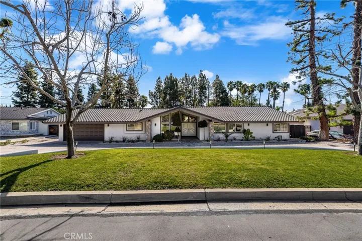 3220 Santa Monica Avenue, Fullerton, California 92835
