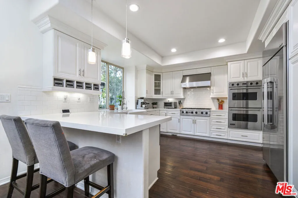 15525 Morrison Street, Sherman Oaks, California 91403 home-pic-7