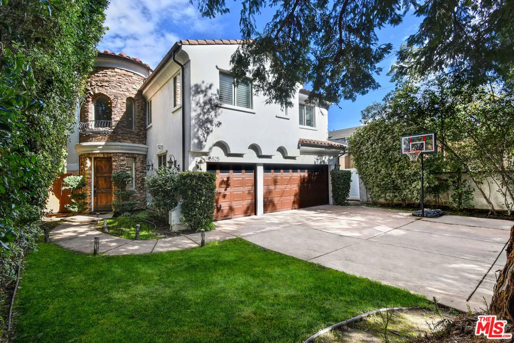 15525 Morrison Street, Sherman Oaks, California 91403 home-pic-0