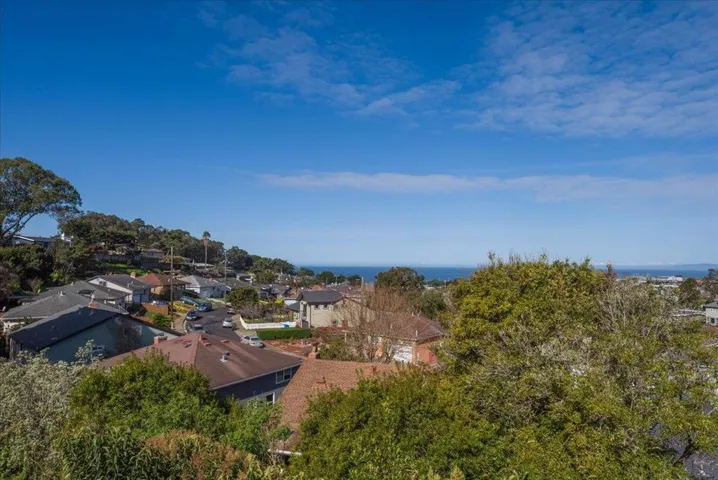 815 Edgemar Avenue, Pacifica, California 94044