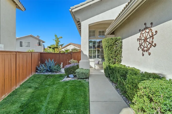 Front Yard Walk Way.