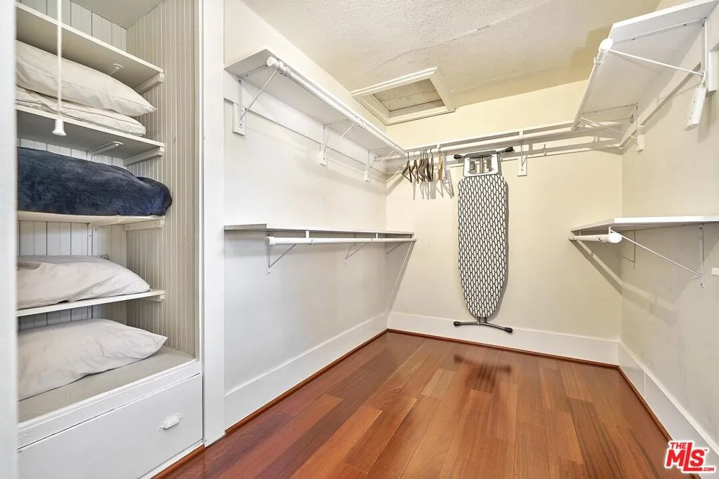 691 S Norton Avenue, Los Angeles, California 90005 home-pic-22