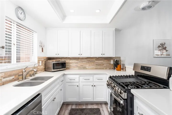 39543 Seven Oaks Drive, Murrieta, California 92562