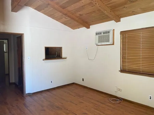 Walter office19