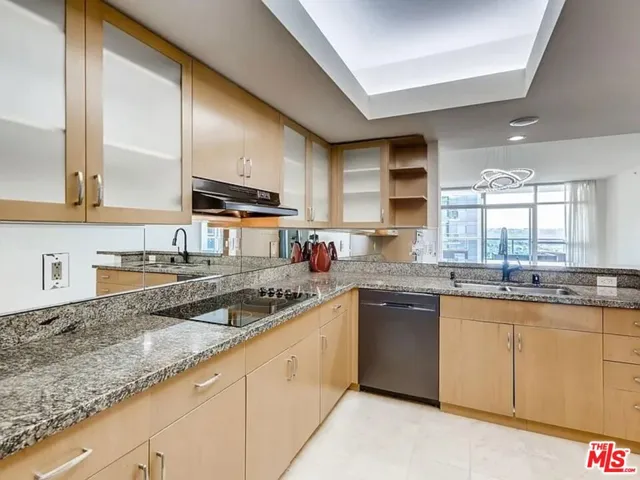 13700 Marina Pointe Drive 1225, Marina Del Rey, California 90292