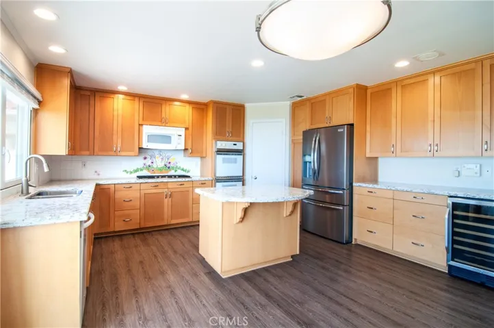 Kitchen with Center Island