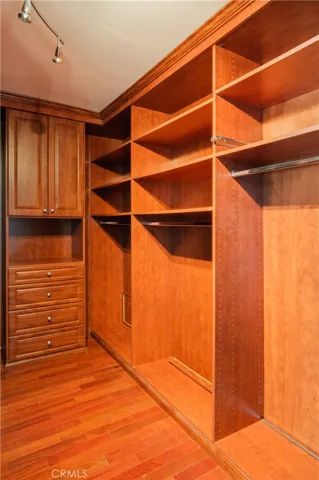 Primary Walkin Closet