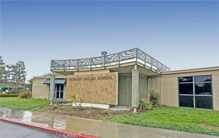 Award-winning Gisler Elementary School - in tract school