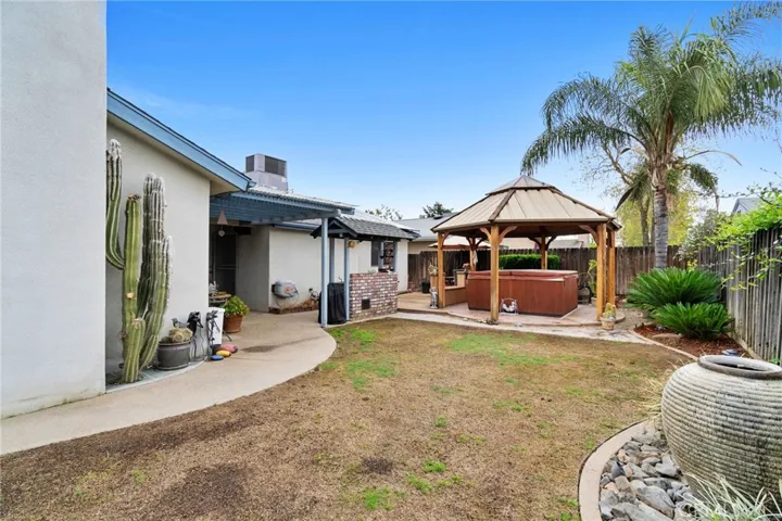 4315 W Michigan Avenue, Fresno, California 93722
