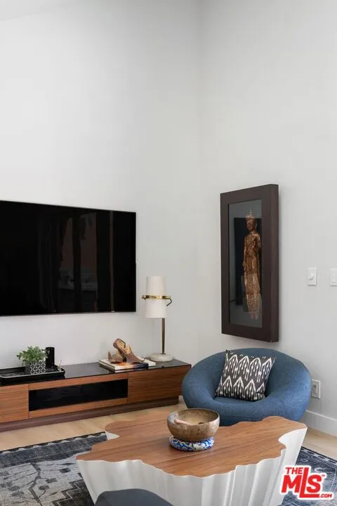 2108 Neilson Way, Santa Monica, California 90405 home-pic-21