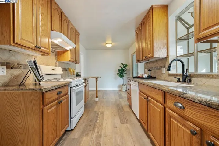 15020 Endicott, San Leandro, California 94579-1710