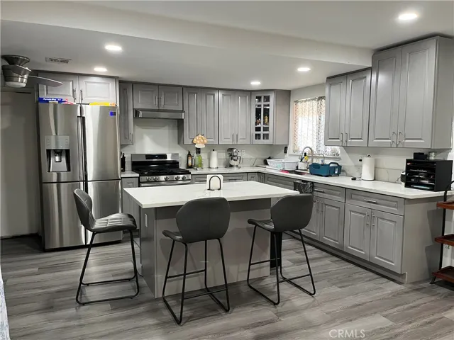 6060 Mirada Court, Highland, California 92346