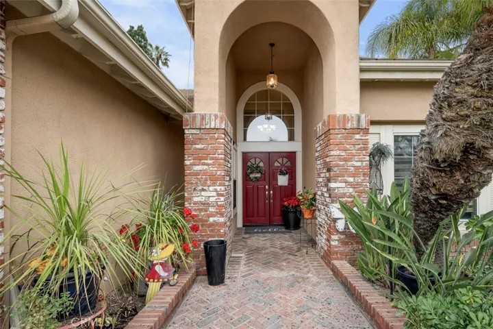 5390 Los Monteros, Yorba Linda, California 92887