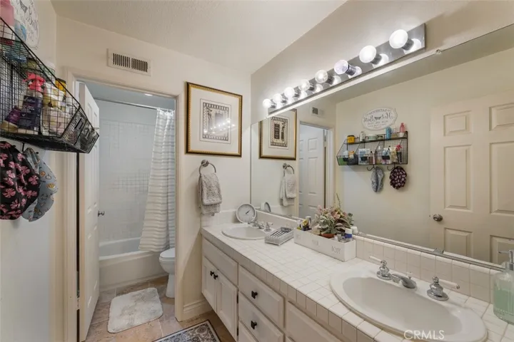 5390 Los Monteros, Yorba Linda, California 92887