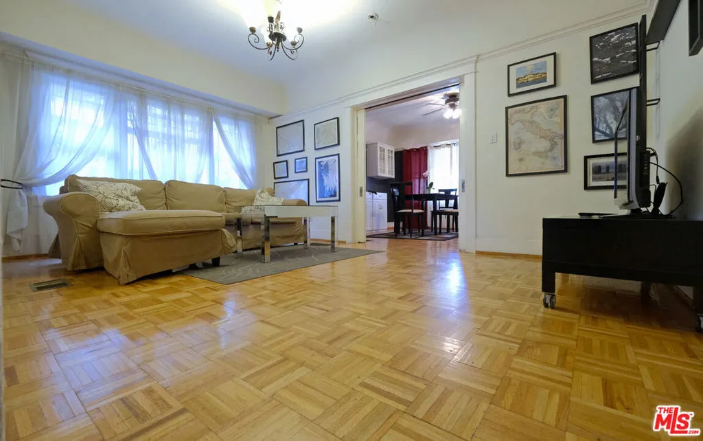 1616 W 24th Street, Los Angeles, California 90007 home-pic-10