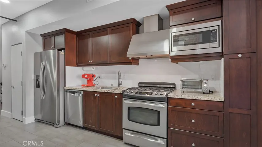 728 N. Santiago Street, Santa Ana, California 92701