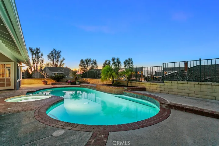 4401 Ridge Gate Rd, Anaheim Hills, California 92807