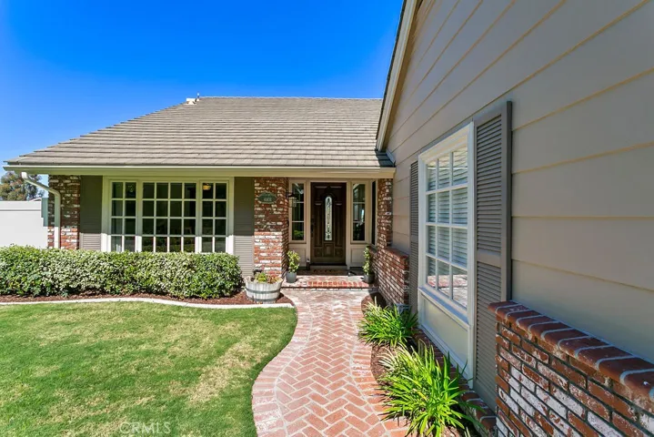 4401 Ridge Gate Rd, Anaheim Hills, California 92807