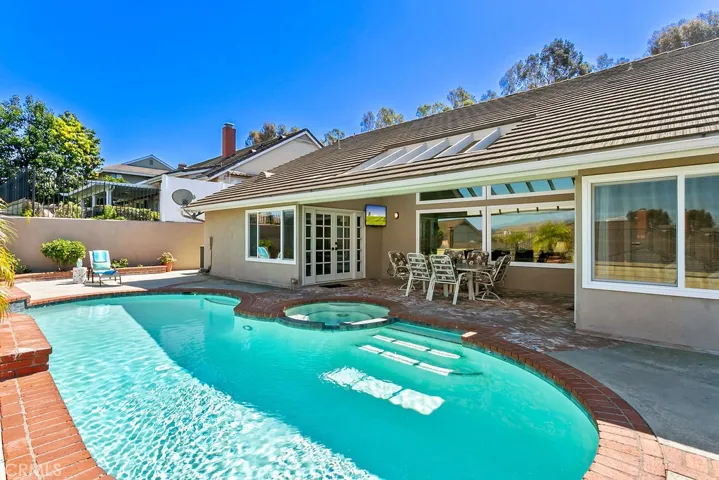 4401 Ridge Gate Rd, Anaheim Hills, California 92807