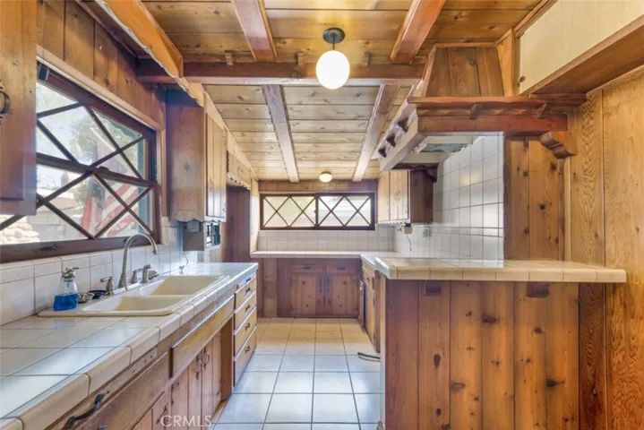 4930 Fulton Avenue, Sherman Oaks, California 91423