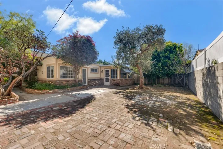 4930 Fulton Avenue, Sherman Oaks, California 91423