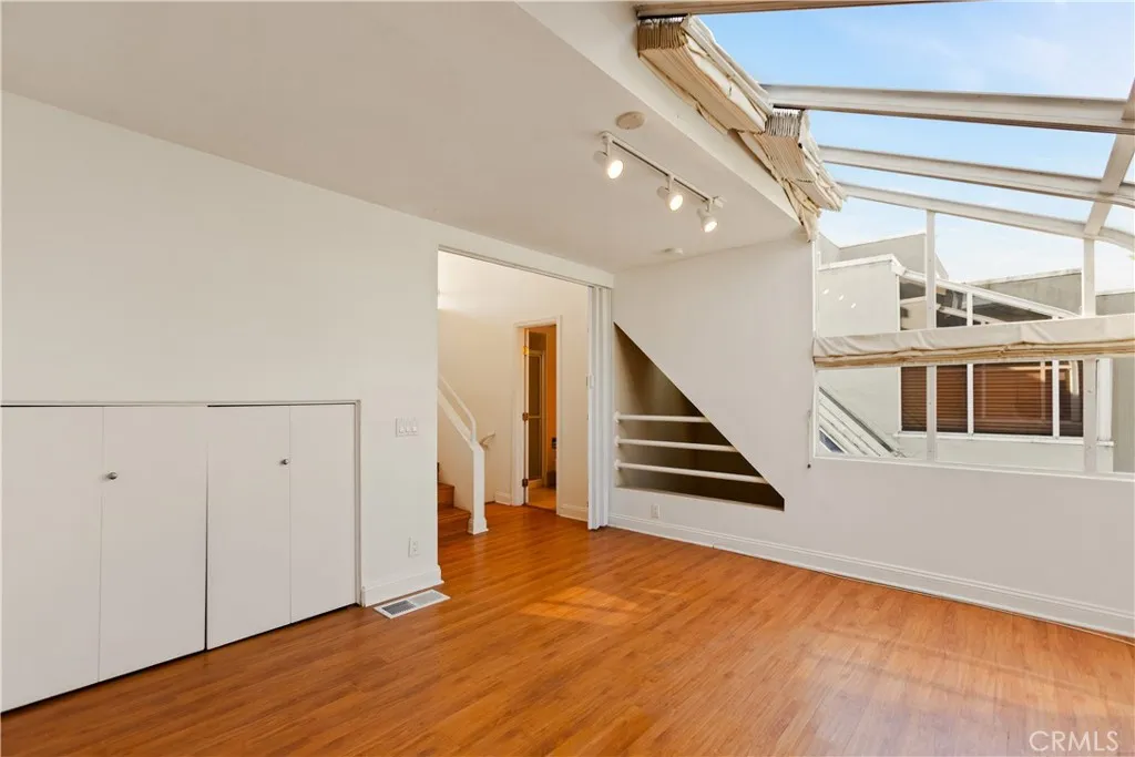 16061 Surprise Lane, Huntington Beach, California 92649 home-pic-11