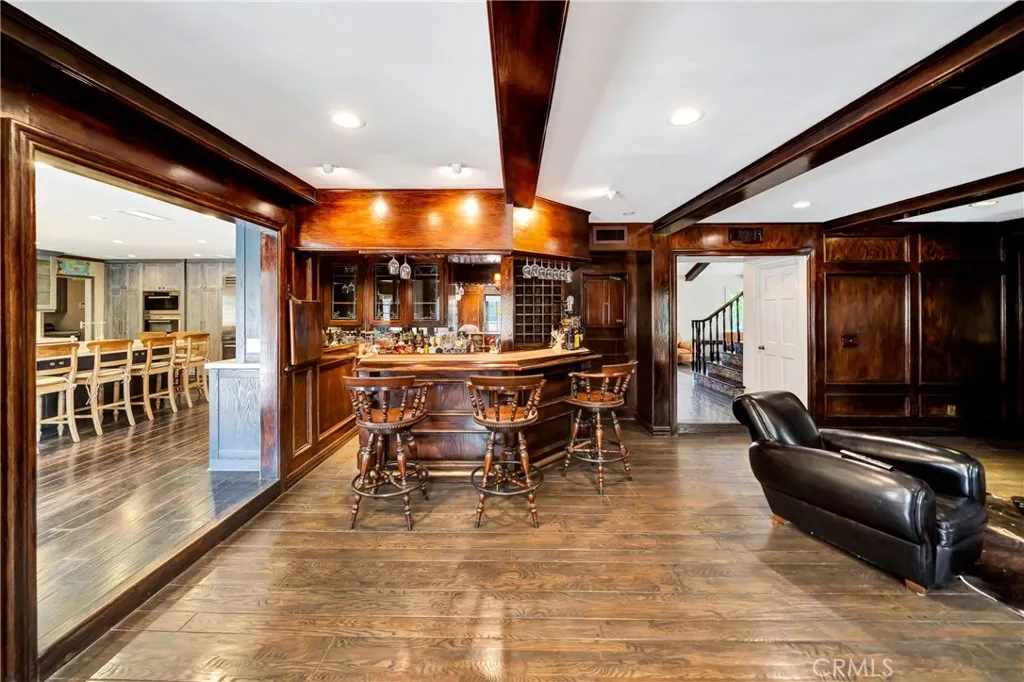 5441 Calvin Avenue, Tarzana, California 91356 home-pic-11