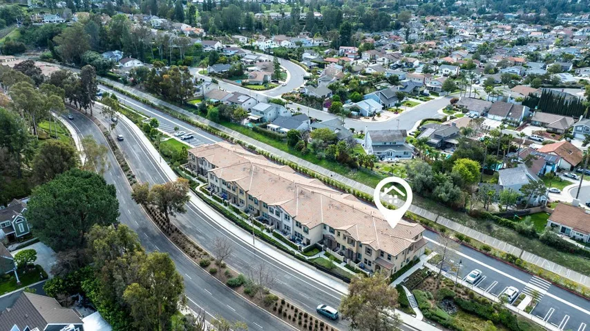 100 S Auburn Heights Ln, Anaheim Hills, California 92807