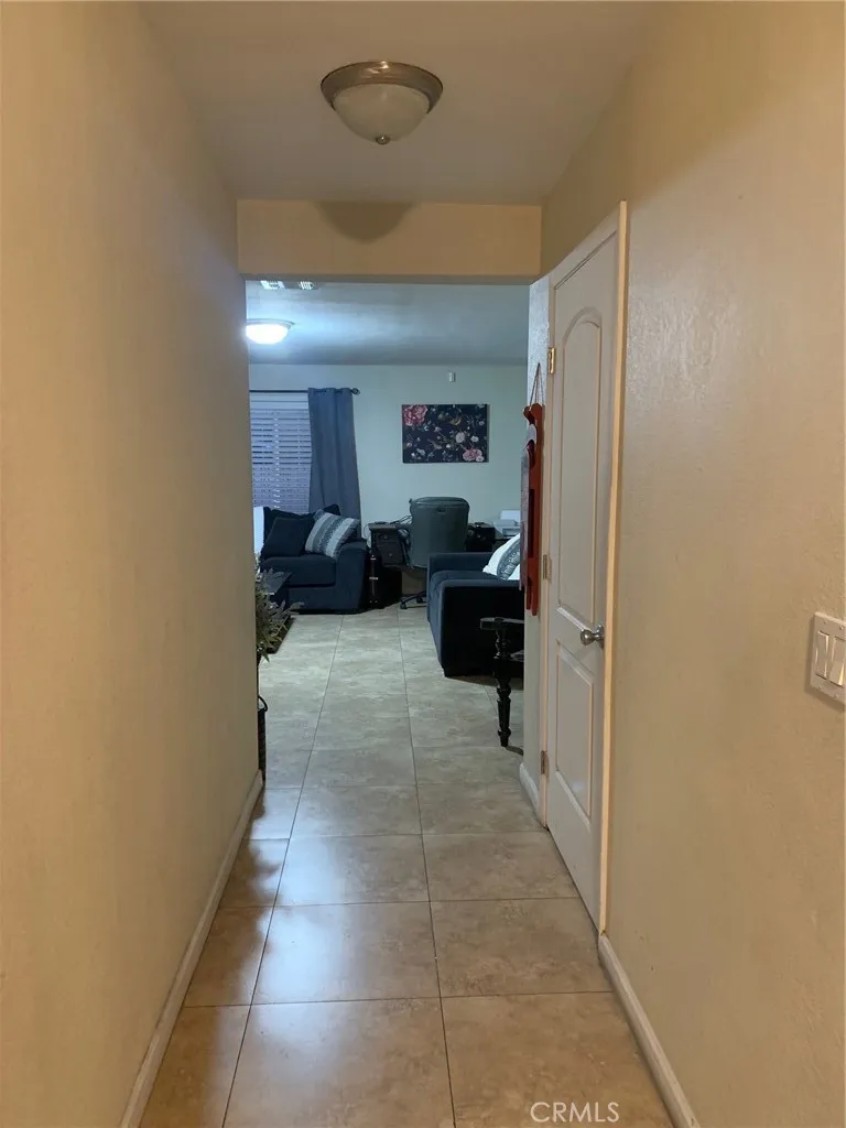 10316 S San Pedro Street, Los Angeles, California 90003 home-pic-11