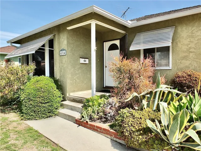 4314 Albury Avenue, Lakewood, California 90713