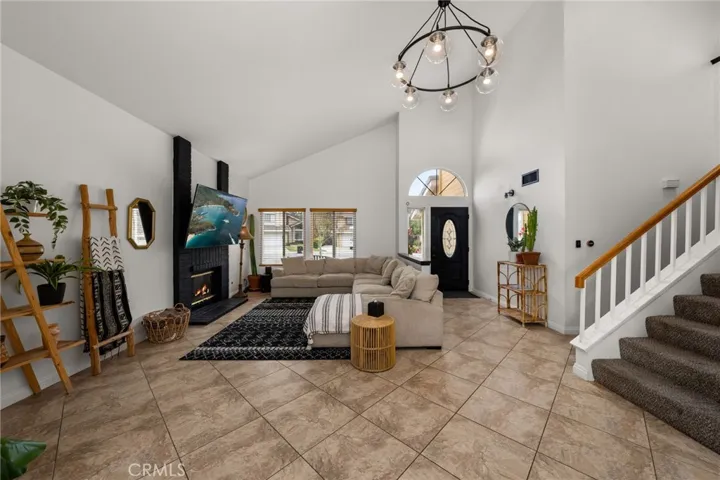 559 Conestoga Road, San Dimas, California 91773