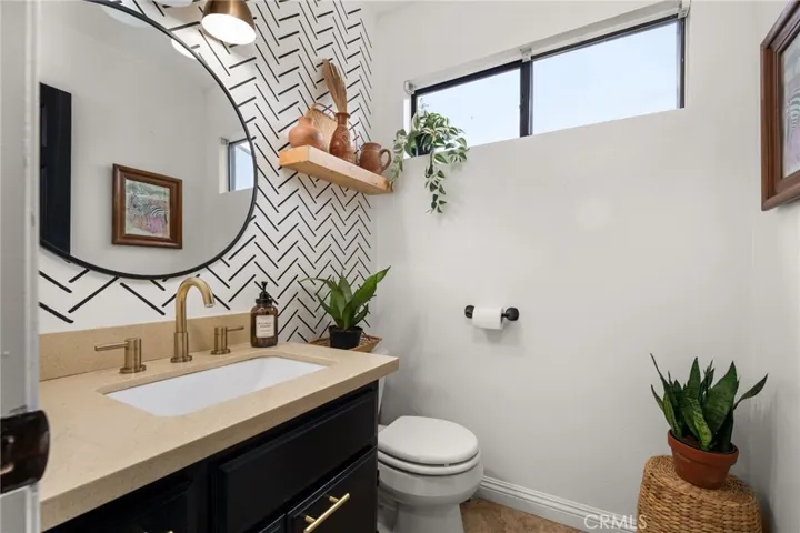559 Conestoga Road, San Dimas, California 91773