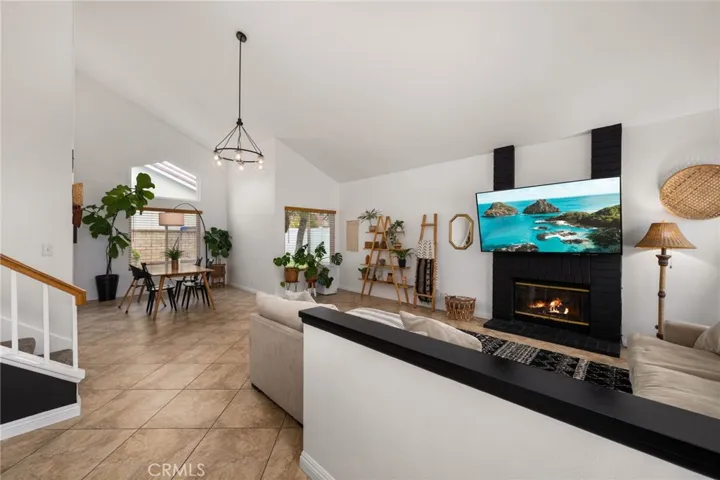 559 Conestoga Road, San Dimas, California 91773