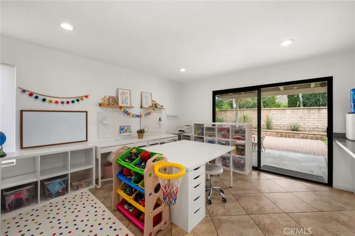 559 Conestoga Road, San Dimas, California 91773