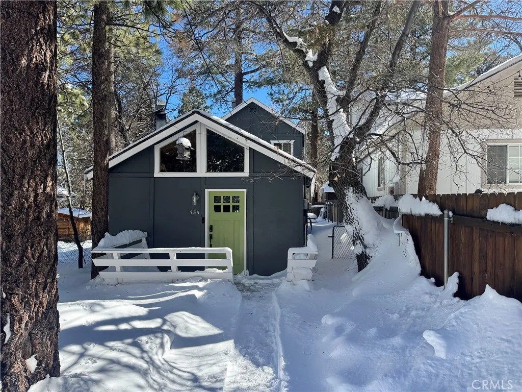 785 Vista Avenue, Sugarloaf, California 92386 home-pic-1