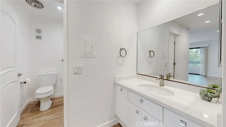 355 S Marengo Avenue 204, Pasadena, California 91101