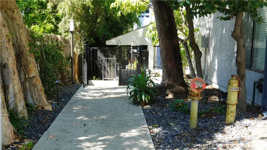 355 S Marengo Avenue 204, Pasadena, California 91101