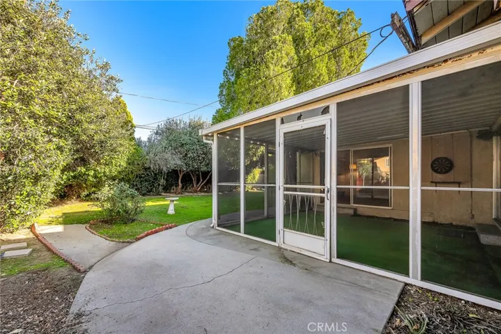 8472 Delco Avenue, Winnetka, California 91306