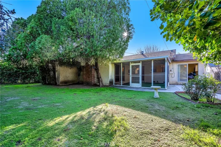 8472 Delco Avenue, Winnetka, California 91306