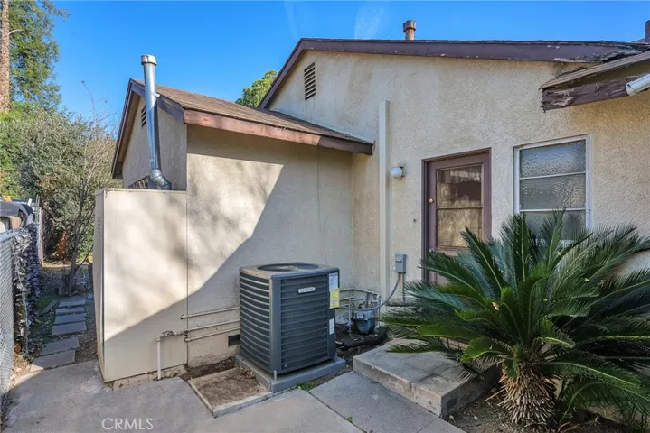 8472 Delco Avenue, Winnetka, California 91306