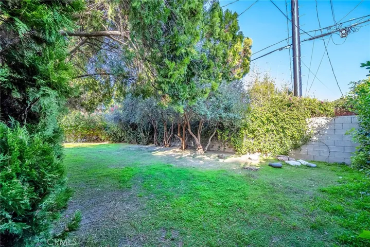 8472 Delco Avenue, Winnetka, California 91306