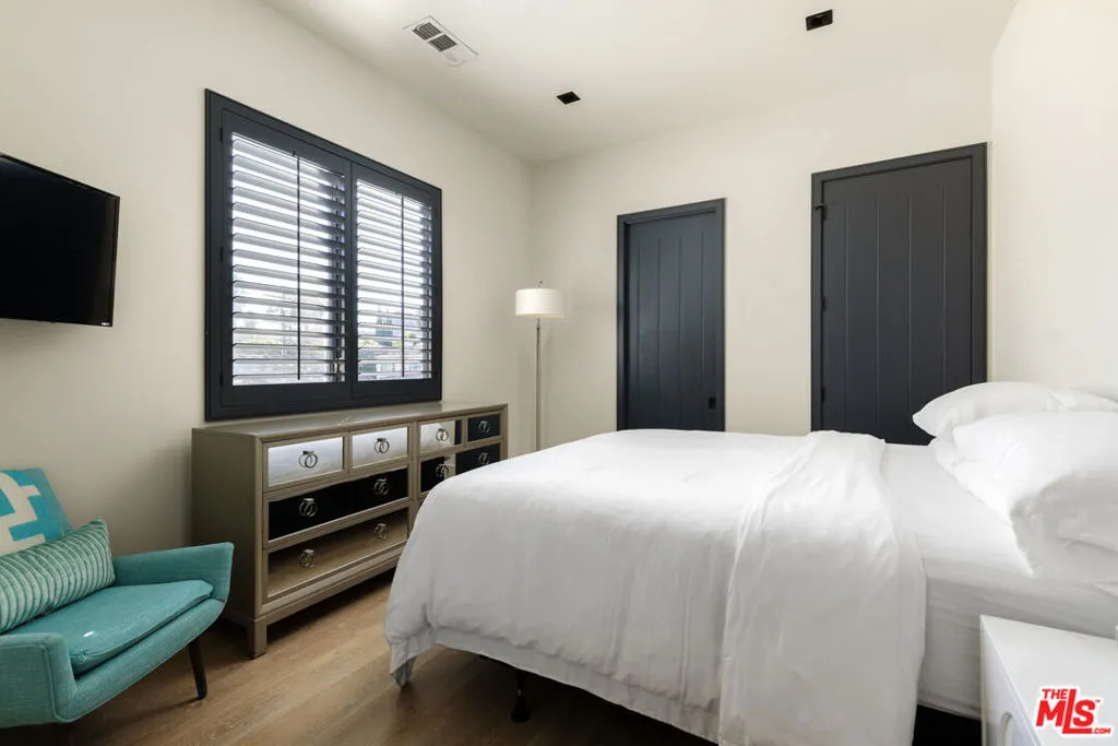 4922 Haskell Avenue, Encino, California 91436 home-pic-21