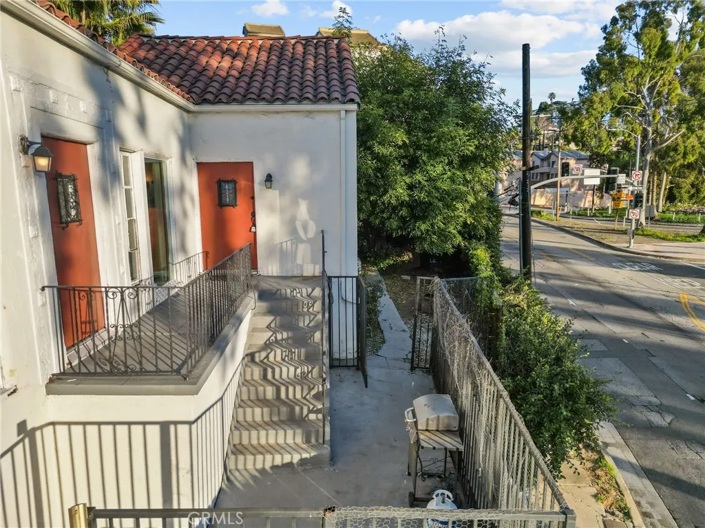 2346 N Cahuenga Boulevard, Los Angeles, California 90068 home-pic-31