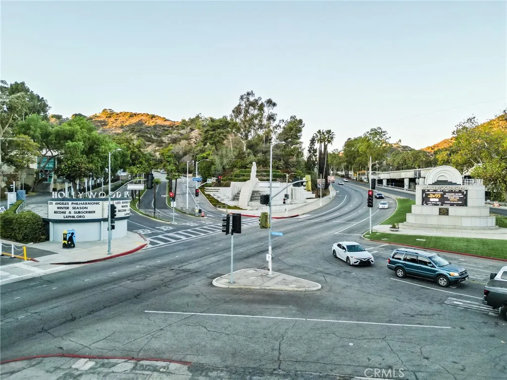 2346 N Cahuenga Boulevard, Los Angeles, California 90068 home-pic-30
