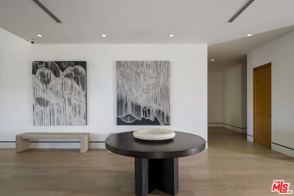 16366 Sloan Drive, Los Angeles, California 90049 home-pic-3