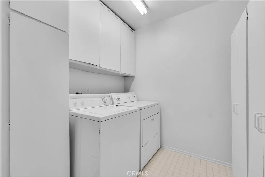 6350 Costello Avenue, Valley Glen, California 91401 home-pic-11