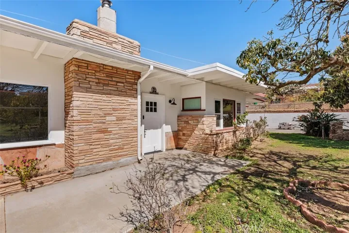 1840 Gum Tree Lane B, Fallbrook, California 92028