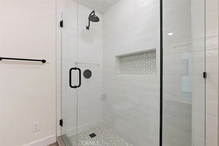 1840 Gum Tree Lane B, Fallbrook, California 92028