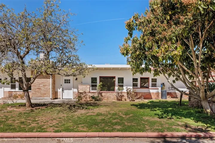 1840 Gum Tree Lane B, Fallbrook, California 92028