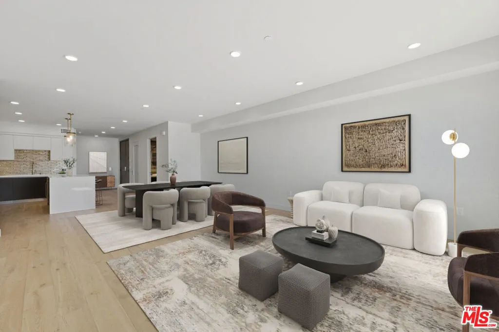 505 S Barrington Avenue 304, Los Angeles, California 90049 home-pic-3